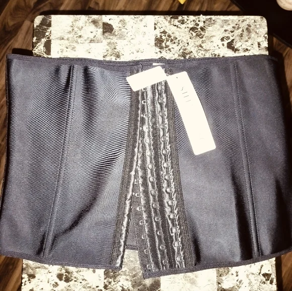 Ashley Stewart Waist Cincher - NWT - Picture 2 of 2